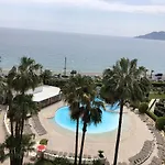Hotel apartamentowy Pierre & Verrerie Cannes