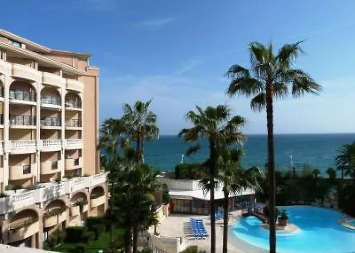 Pierre & Verrerie 3* Cannes