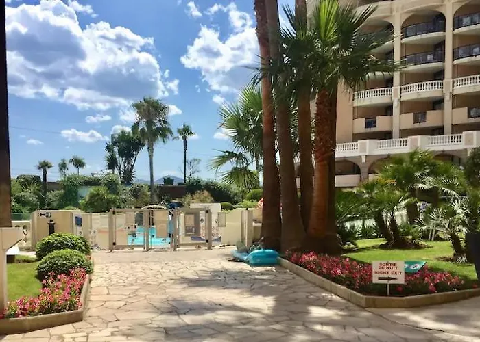 Pierre & Verrerie 3*