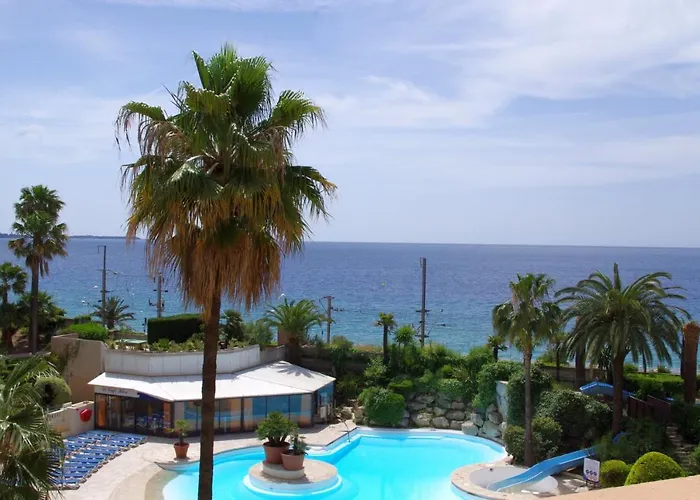 Pierre & Verrerie 3*