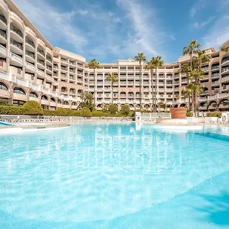 Pierre & Verrerie Lägenhetshotell Cannes